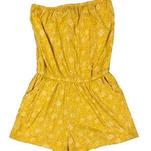 Forever 21 Yellow flower printed romper